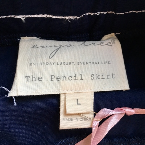 Evy’s Tree Pencil Skirt in Navy - NWT - Picture 4 of 5